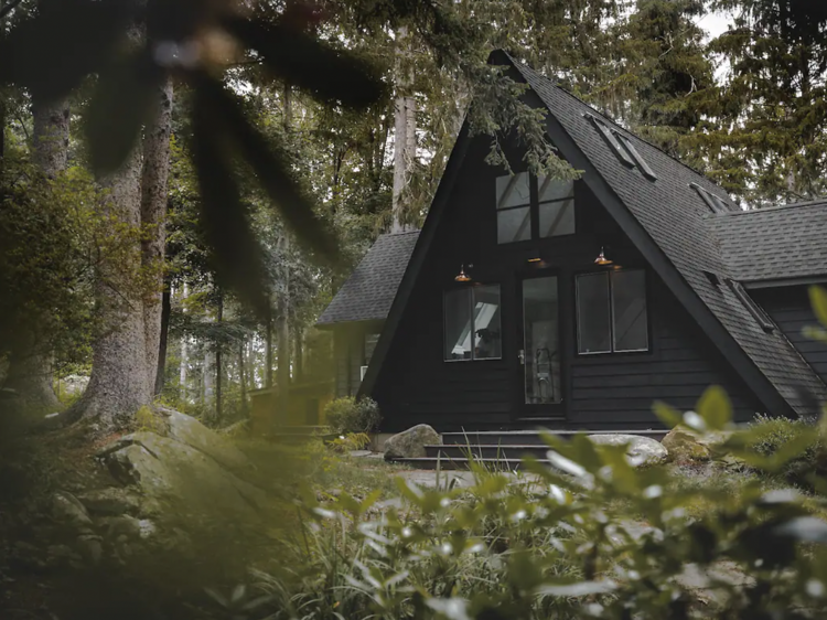 21 cozy cabins near NYC that you can rent on Airbnb 21 cozy cabins near NYC that you can rent on Airbnb