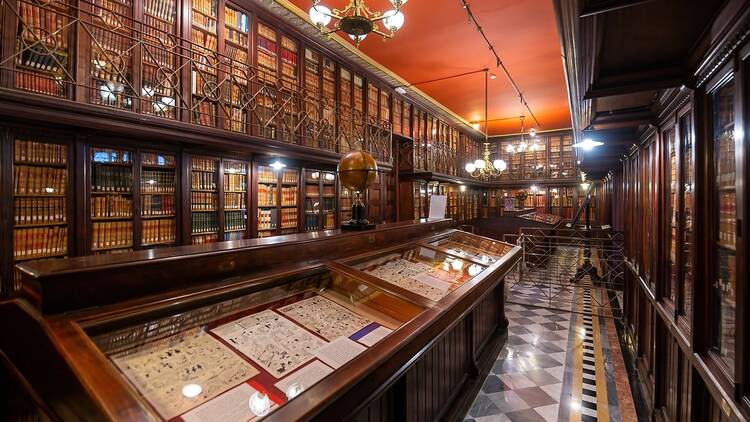Biblioteca Pública Arús
